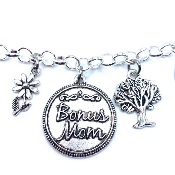 Bonus Mom Charm Bracelet Stepmother - Picture 5 of 7